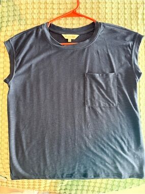 78•SUNNY Women's Navy Pocket Tee - Short Sleeve Crewneck